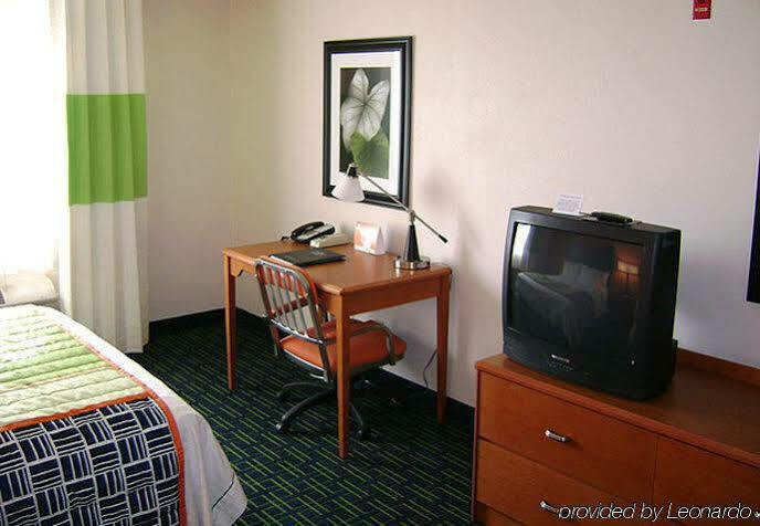 Americinn By Wyndham Topeka Exterior photo